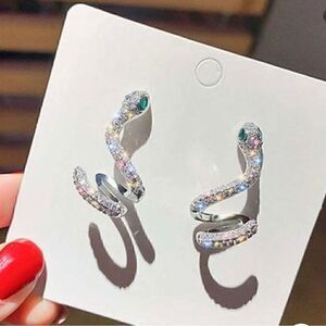 🐍 Betsey Johnson glistening crystal snake studs with green crystal eyes 🐍